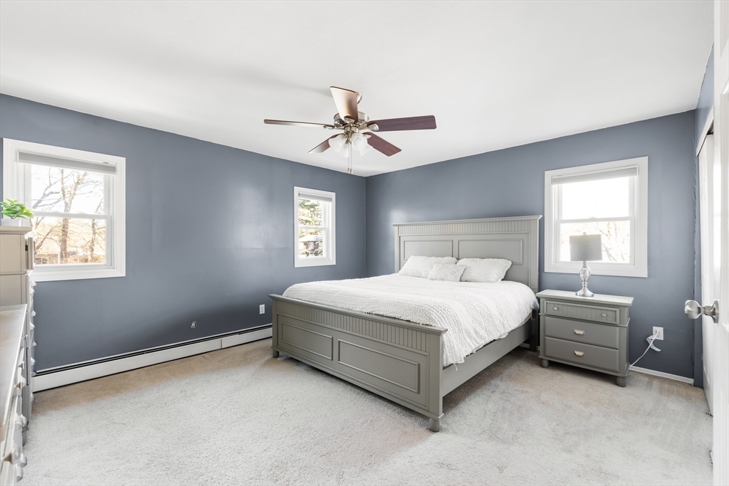 Holliston, Massachusetts 01746, United States, 4 Bedrooms Bedrooms, ,2 BathroomsBathrooms,Residential,Pending,246477