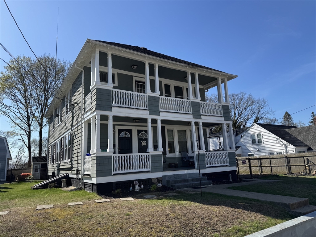 Attleboro, Massachusetts 02703, United States, 3 Bedrooms Bedrooms, ,1 BathroomBathrooms,Residential,Active,81646