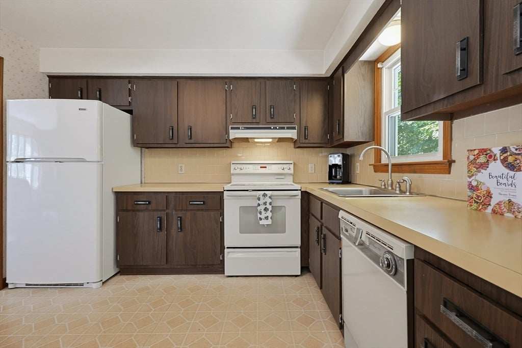 48 Jackson St, North Attleboro, MA, 48 Jackson St, North Attleboro, MA Photo #12