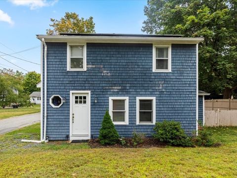 35 Dwight St Hanson MA 02341