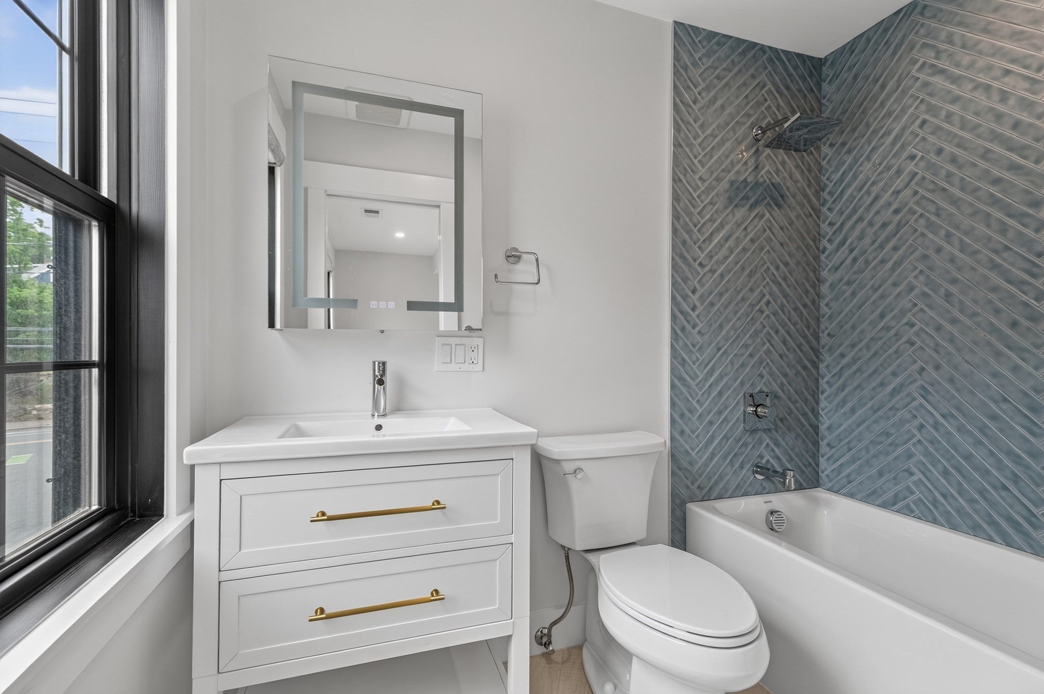 11 Lowell St, Arlington, MA, 11 Lowell St, Arlington, MA Photo #10