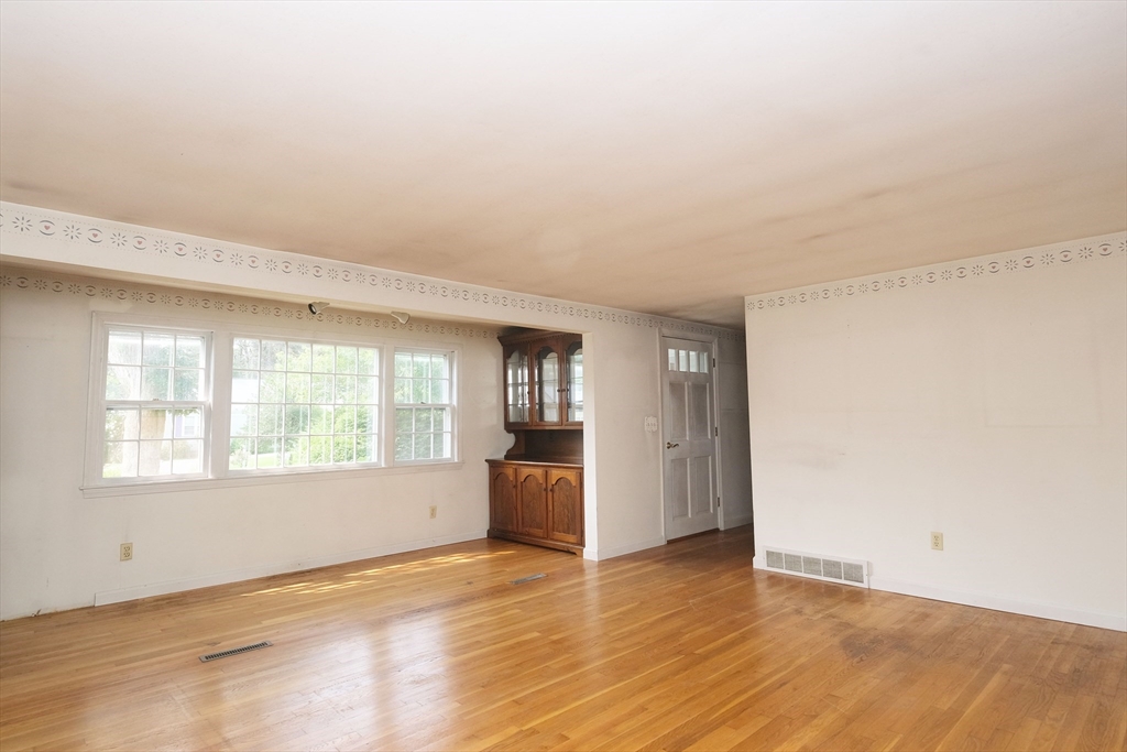 126 Captain Small Rd
