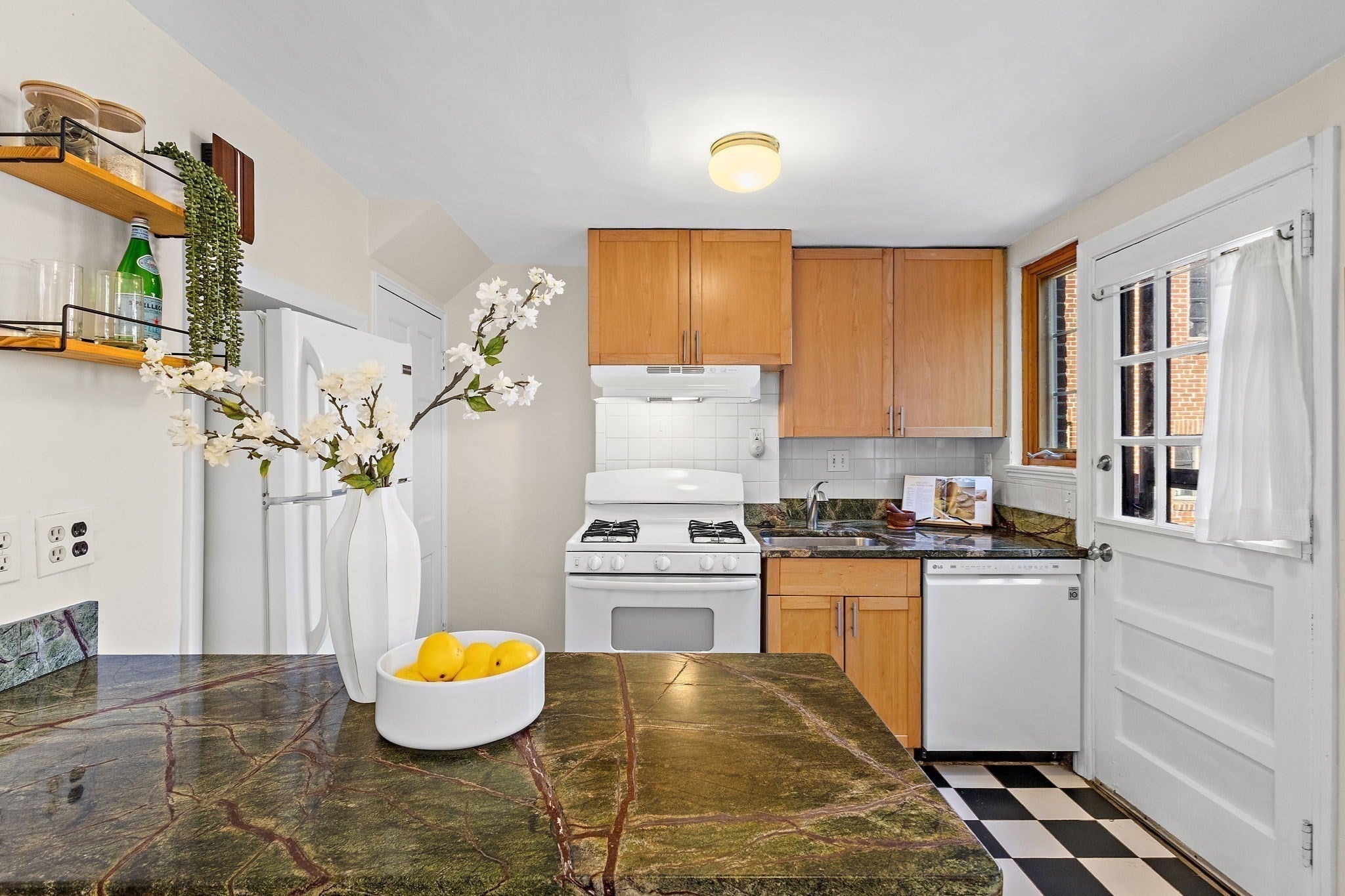 98 Duff Street #98, Watertown, MA Photo #13