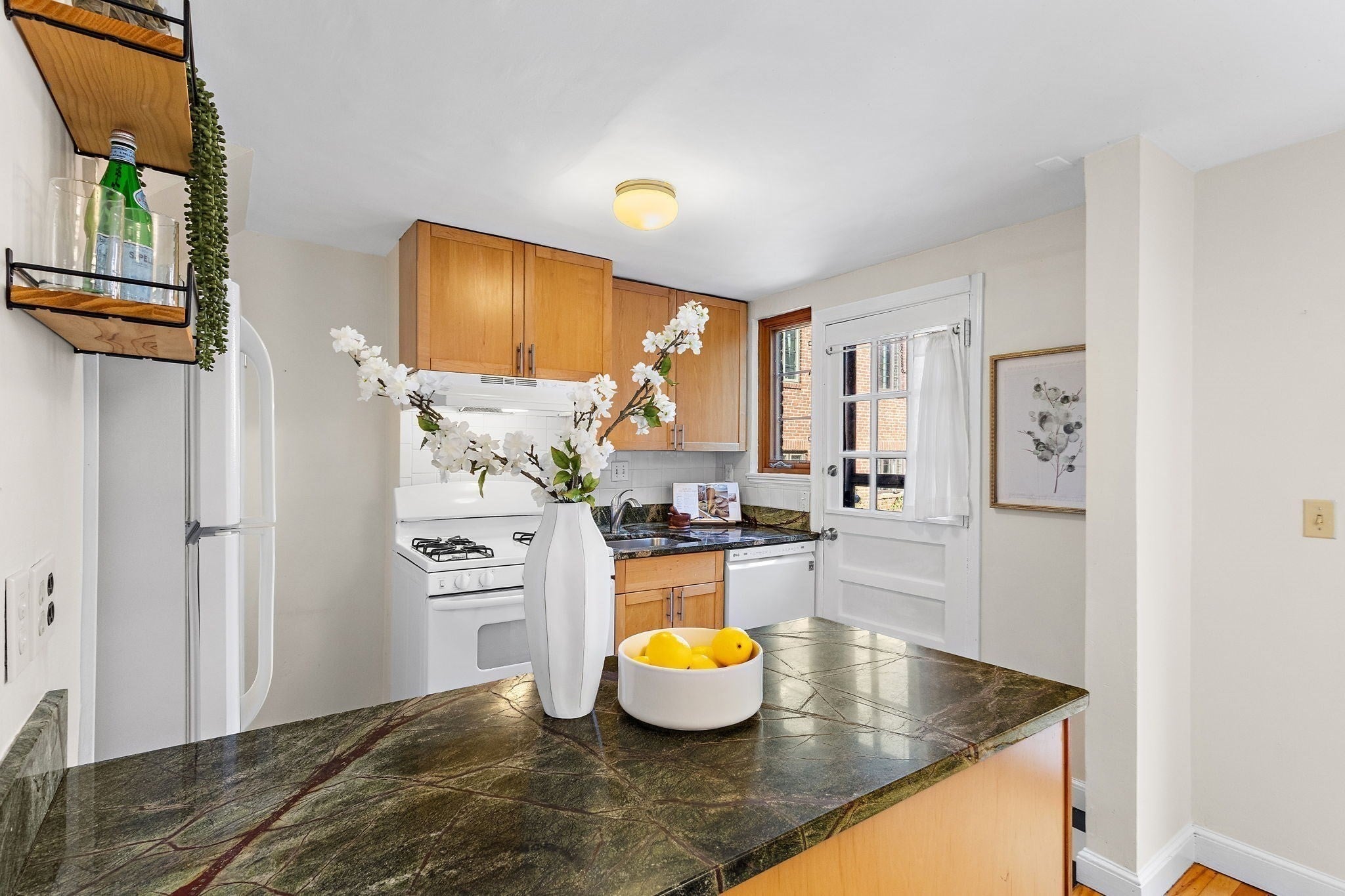 98 Duff Street #98, Watertown, MA Photo #12