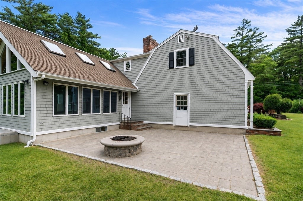 468 Delano Rd