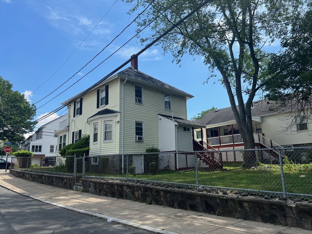 25 Tiverton Rd
