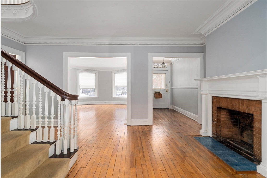 80 Monmouth St 1