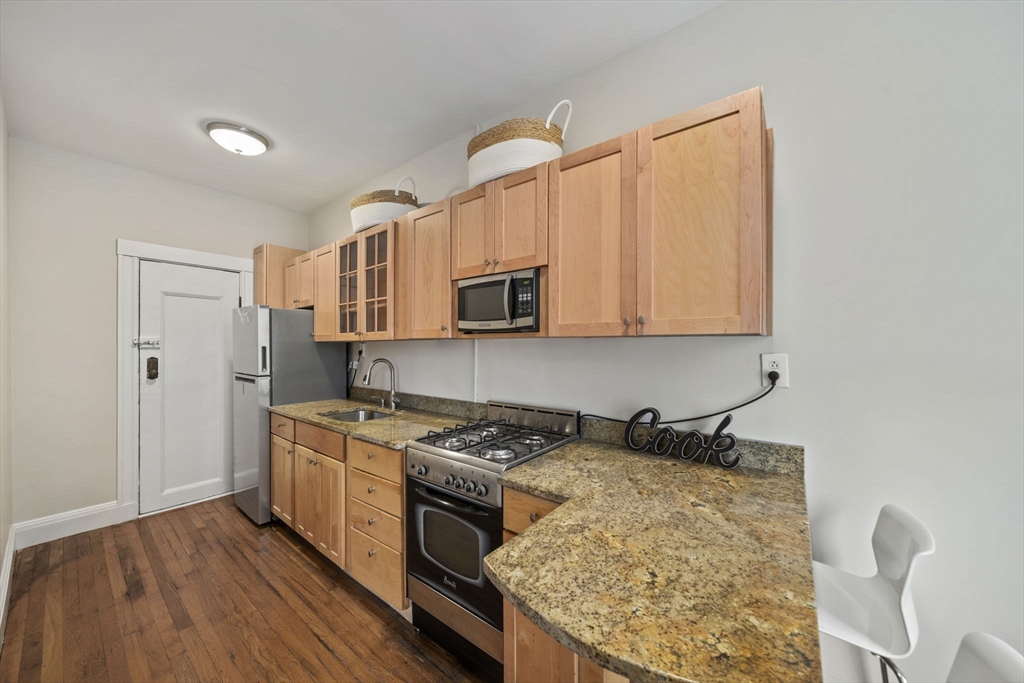 229 Kelton St 1