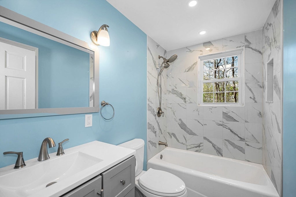 30 Whitcomb Terrace, Weymouth, MA Photo #16