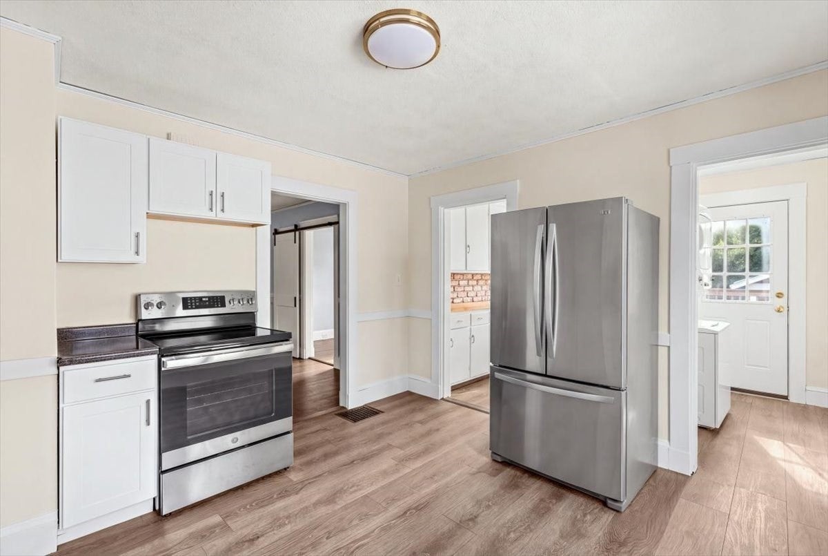 18 Fales Road, Dedham, MA Photo #15