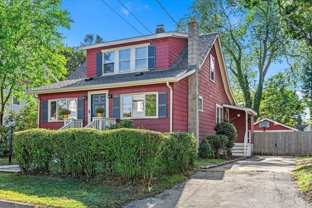 18 Fales Road, Dedham, MA Photo #38
