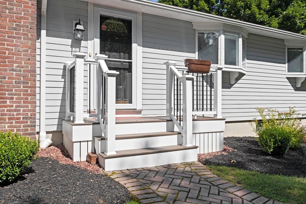 1093 Main St, Norwell, MA, 1093 Main St, Norwell, MA Photo #2