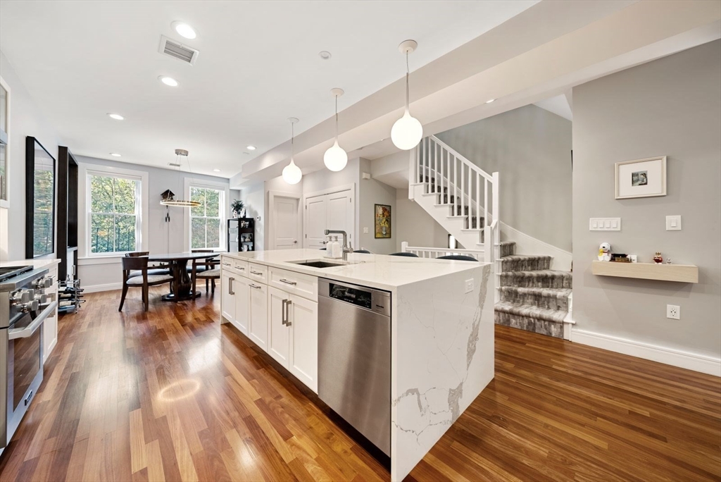 20 Dwight St 2