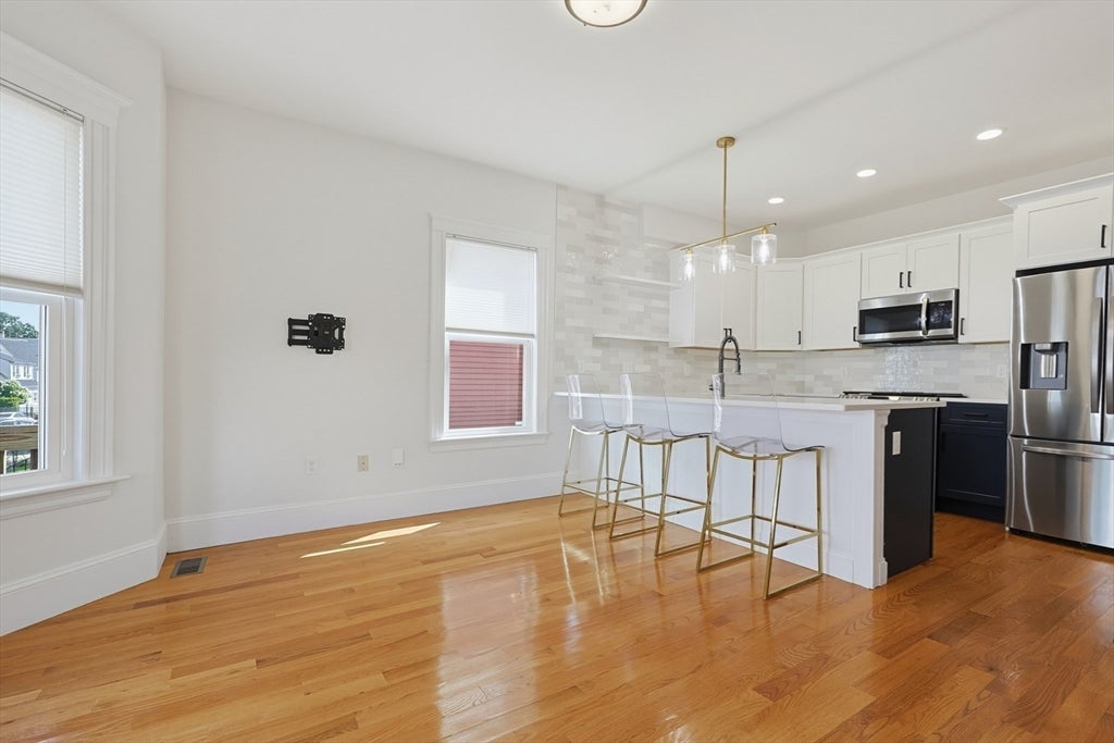 54 Bloomfield St 1