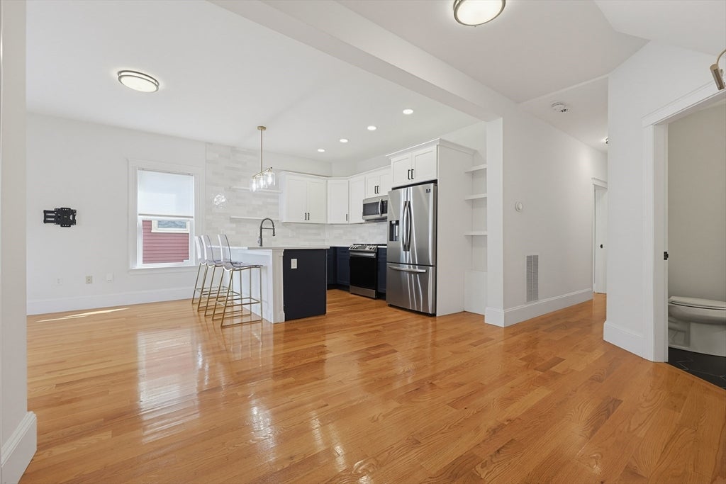 54 Bloomfield St 1