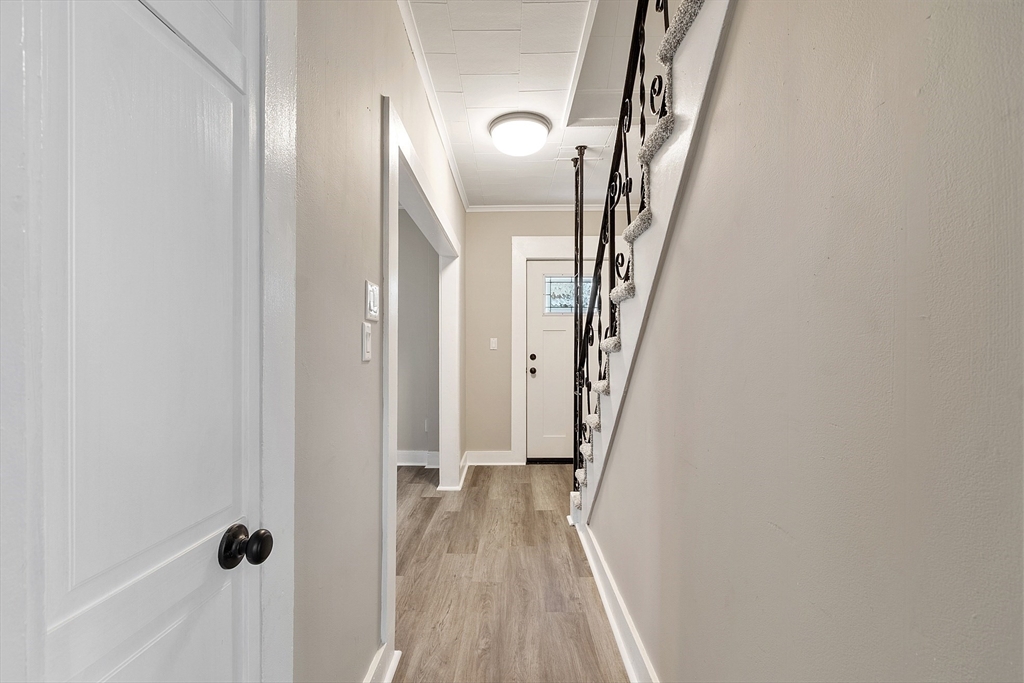 Lowell, Massachusetts 01850, United States, 4 Bedrooms Bedrooms, ,2 BathroomsBathrooms,Residential,Active,242723