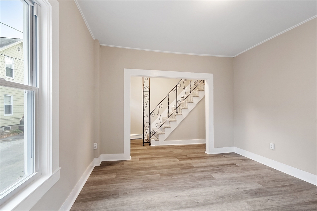 Lowell, Massachusetts 01850, United States, 4 Bedrooms Bedrooms, ,2 BathroomsBathrooms,Residential,Active,242723