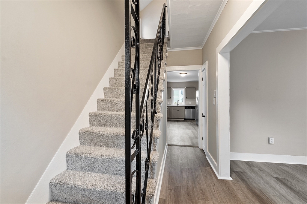 Lowell, Massachusetts 01850, United States, 4 Bedrooms Bedrooms, ,2 BathroomsBathrooms,Residential,Active,242723