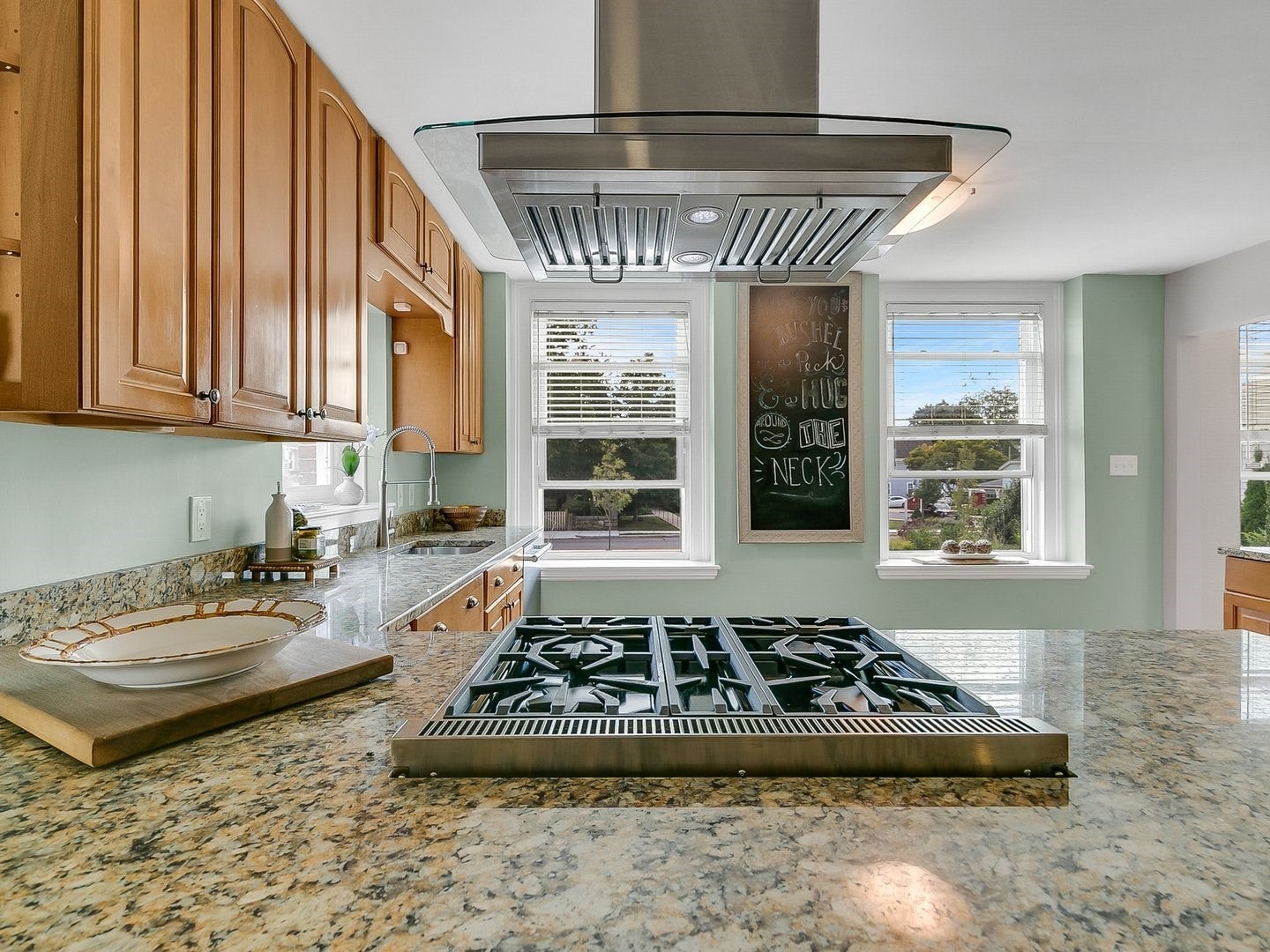30 Hale St, Beverly, MA, 30 Hale St, Beverly, MA Photo #12