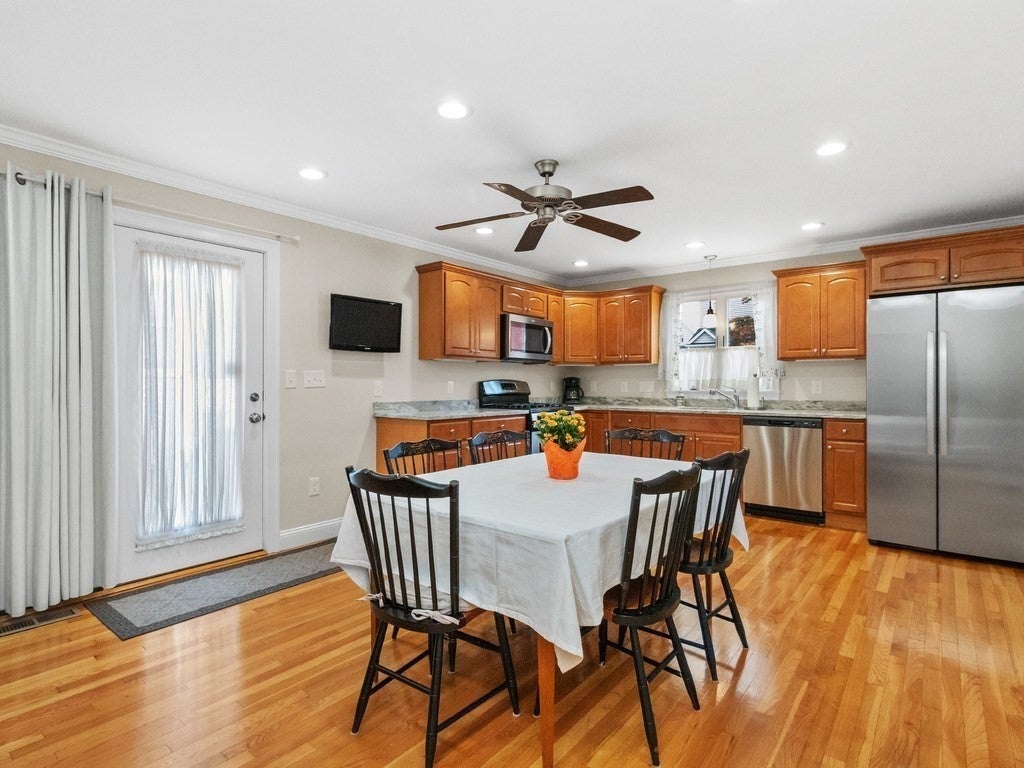 33 Auburn St #2, Waltham, MA, 33 Auburn St #2, Waltham, MA Photo #7