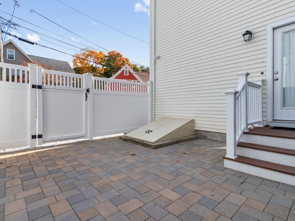 33 Auburn St #2, Waltham, MA, 33 Auburn St #2, Waltham, MA Photo #27