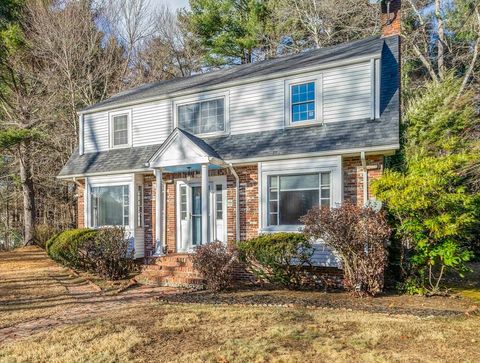 5 Richardson St. Medway MA 02053