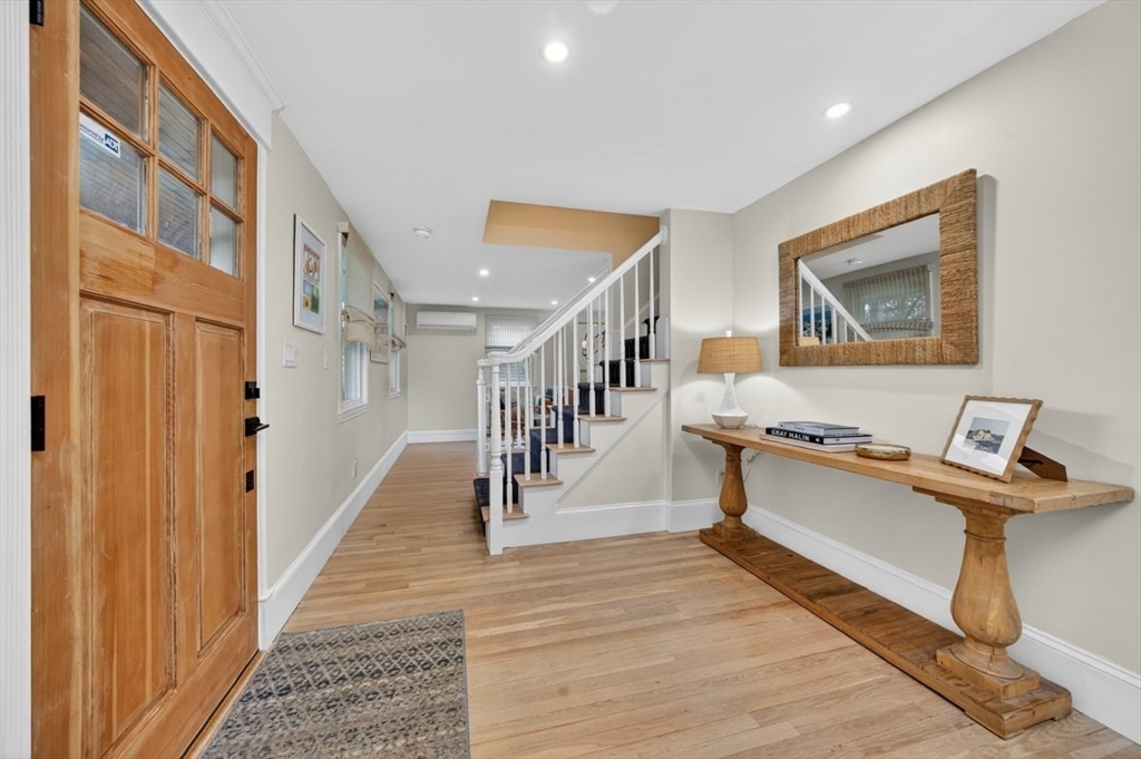 18 Crowes Ln