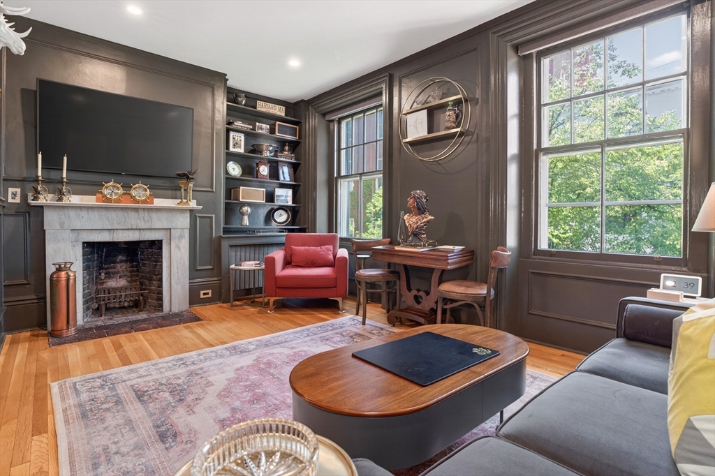9 Joy St 2