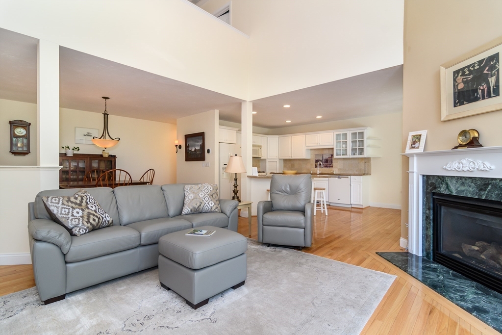 12 Sea Knoll Ct 12