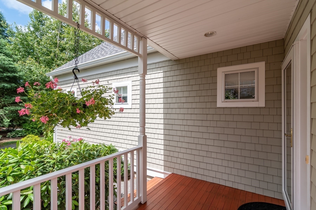 12 Sea Knoll Ct 12