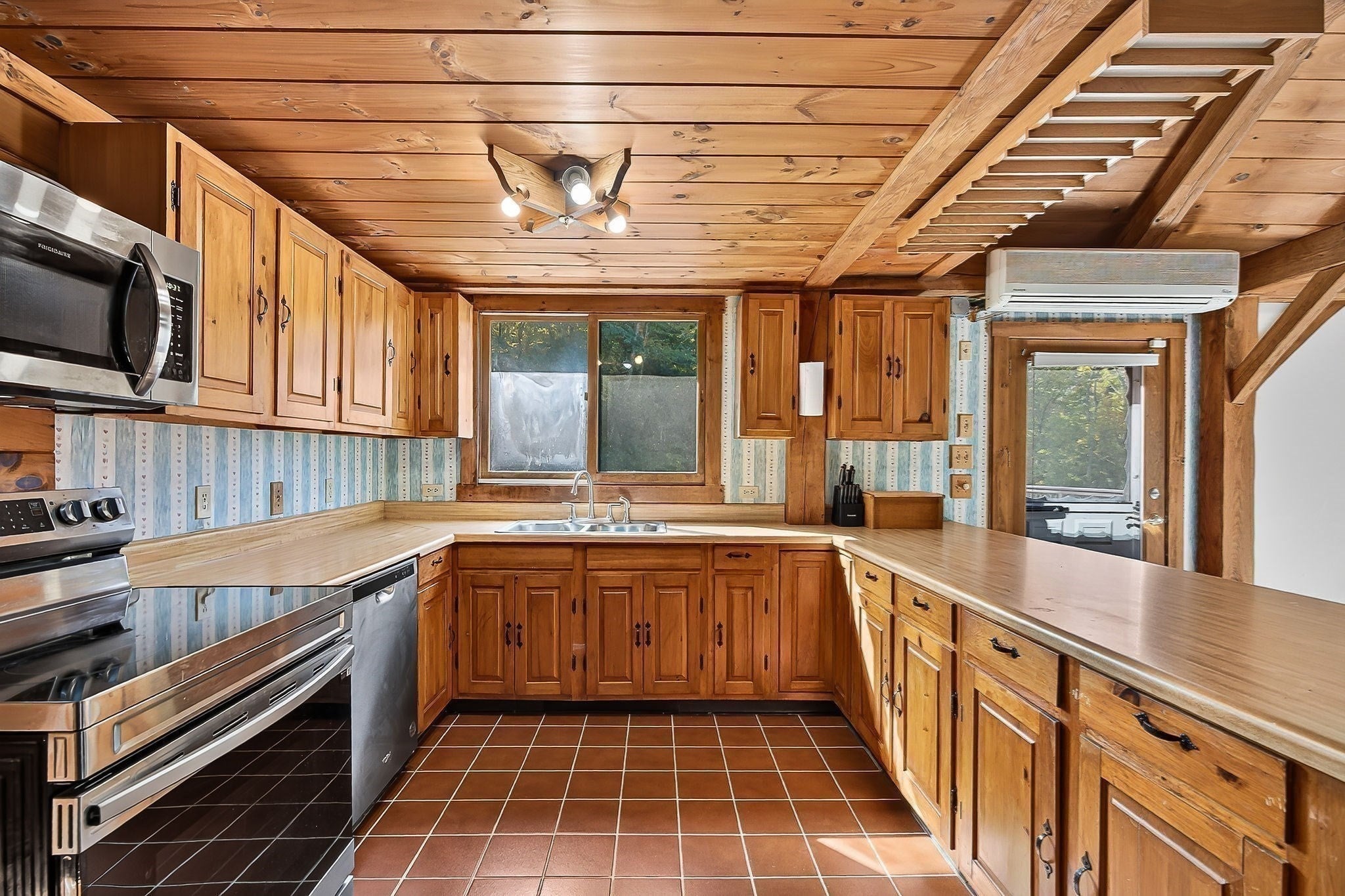 73 Hardwick Pond Rd, Ware, MA Photo #16