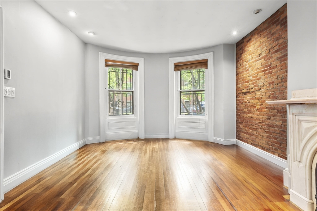 15 Concord Square 1A