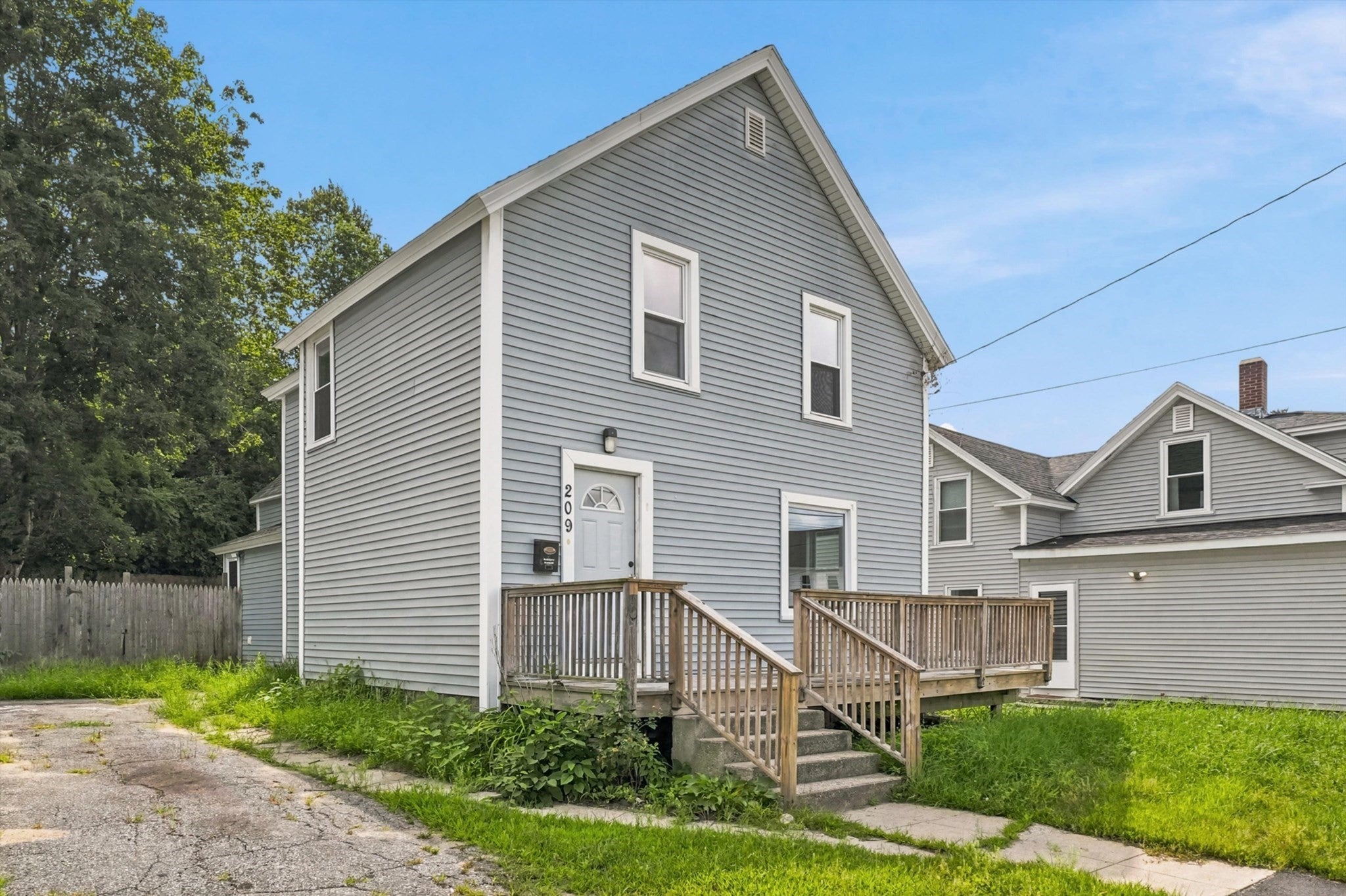 209 South St