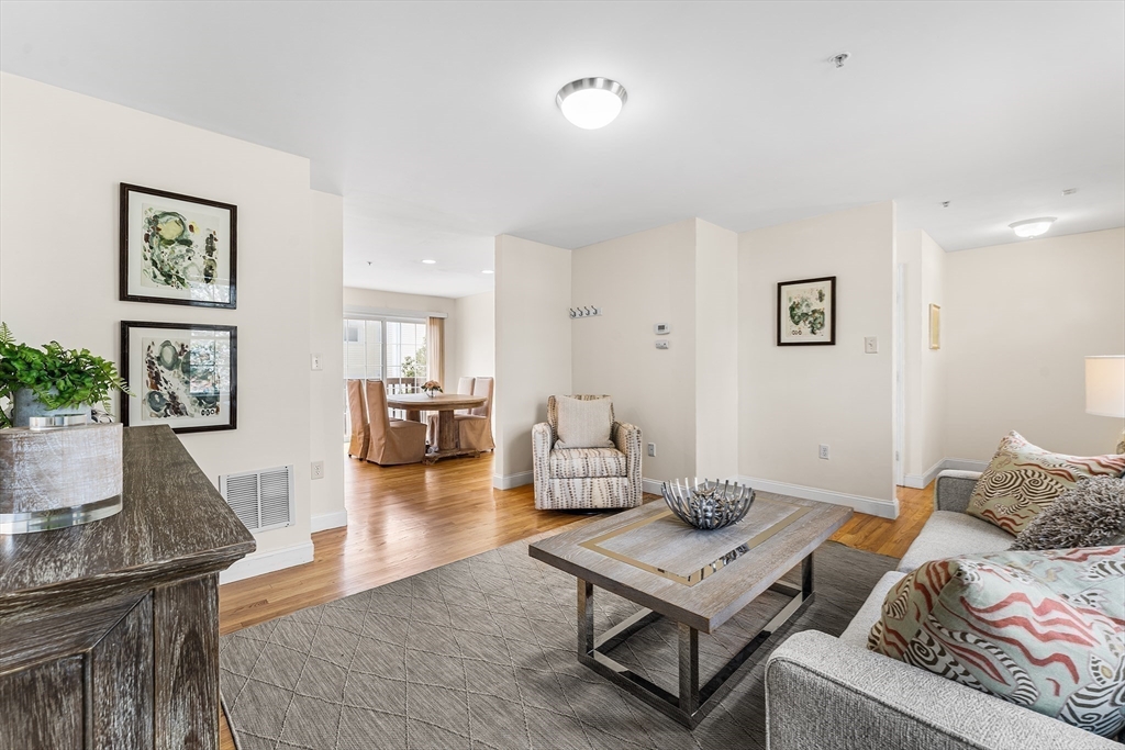 30 Russell St 5