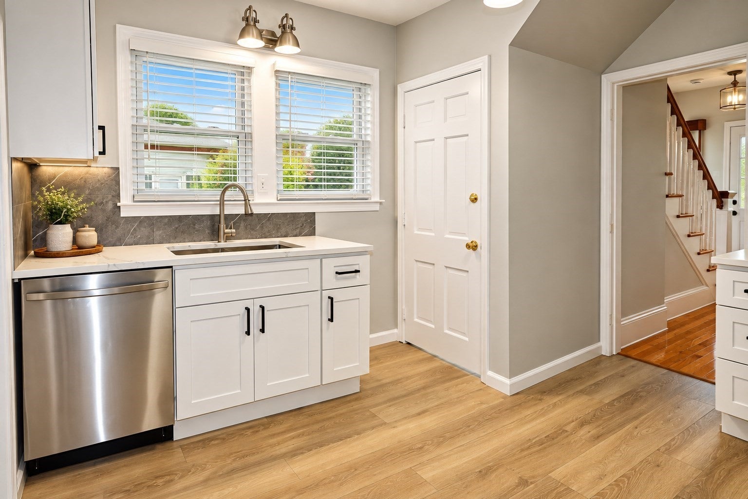121 Elm St, Agawam, MA, 121 Elm St, Agawam, MA Photo #3