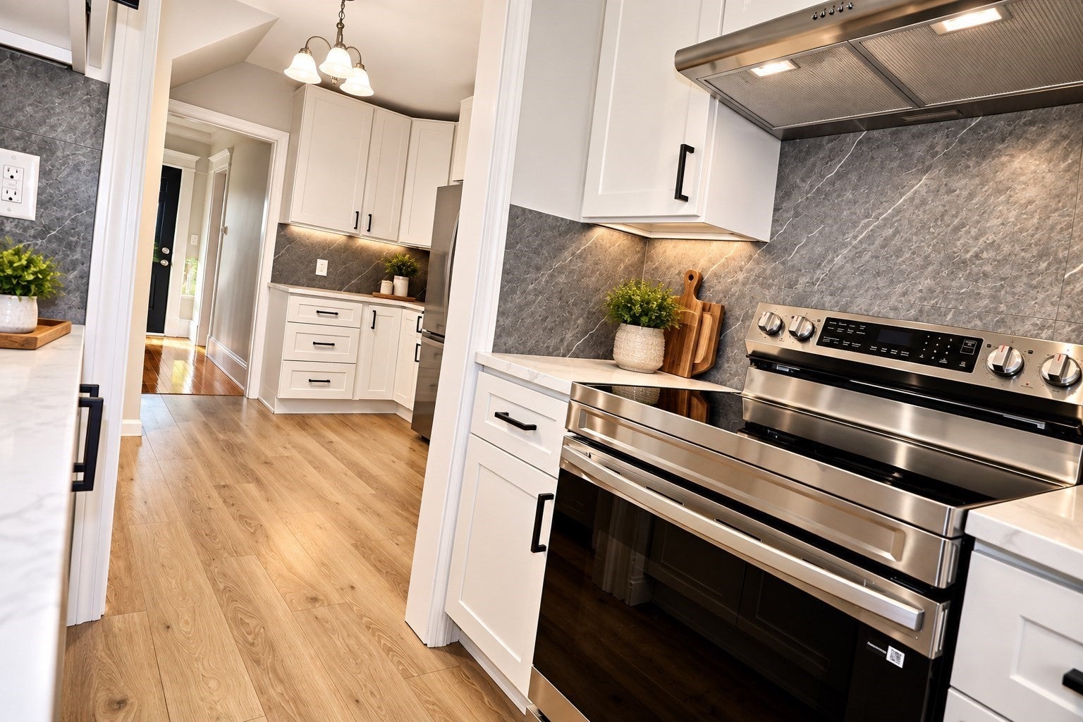 121 Elm St, Agawam, MA, 121 Elm St, Agawam, MA Photo #4