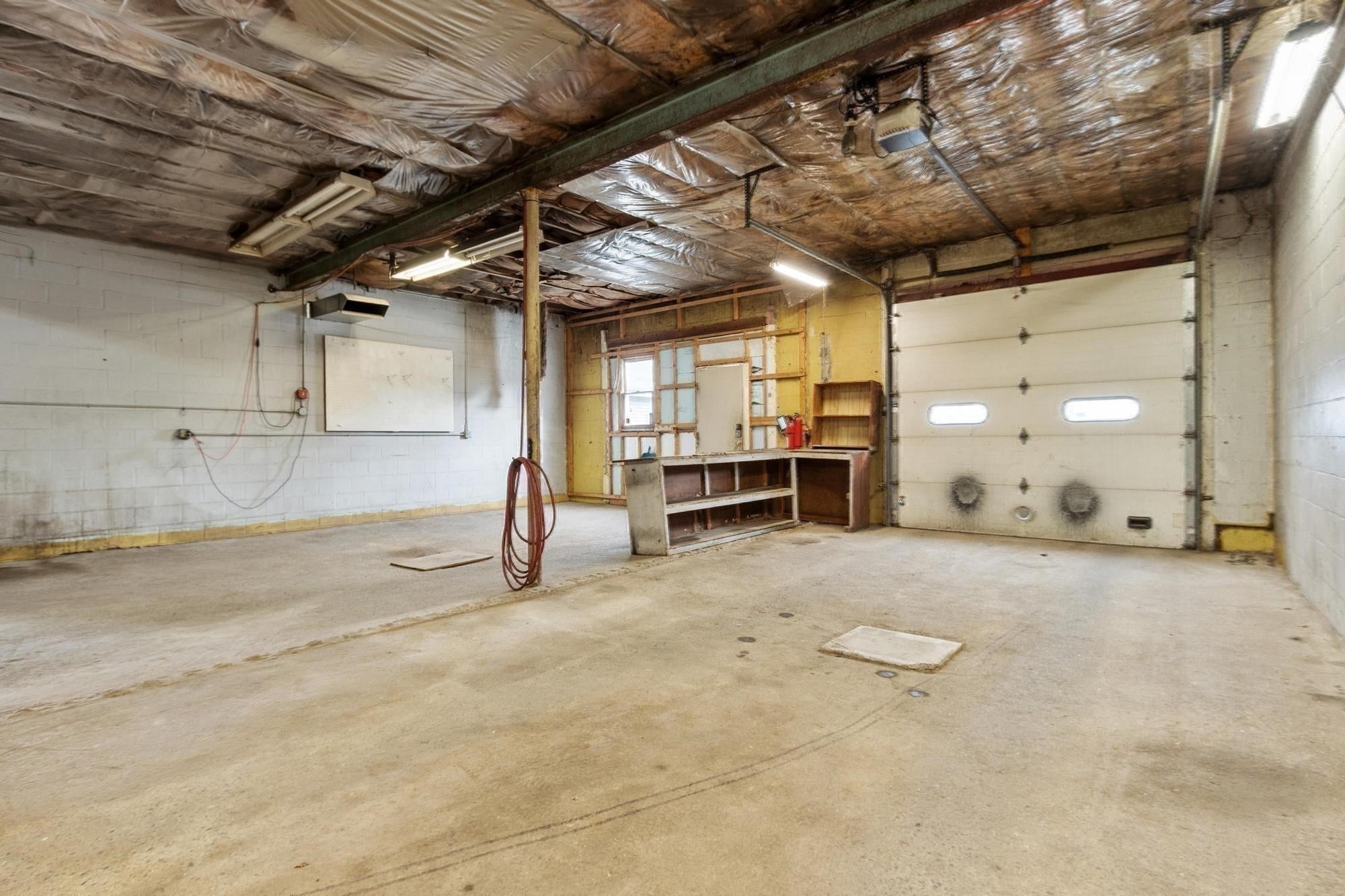 181 E Main St B4