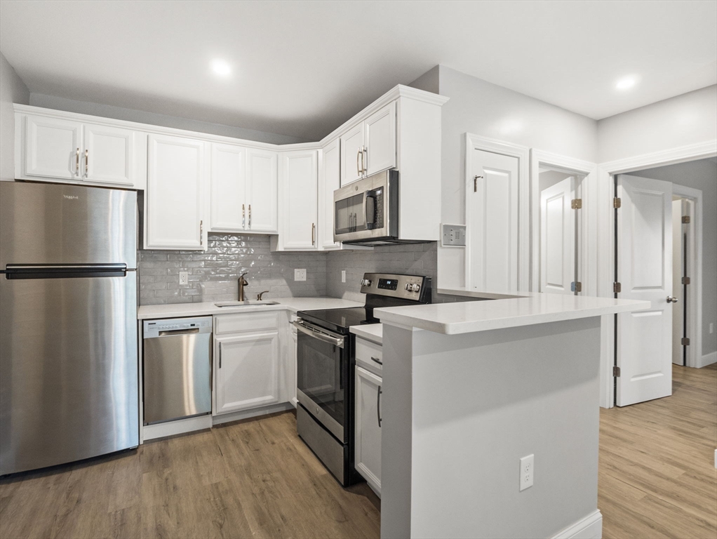 26 W Wyoming Ave 1F