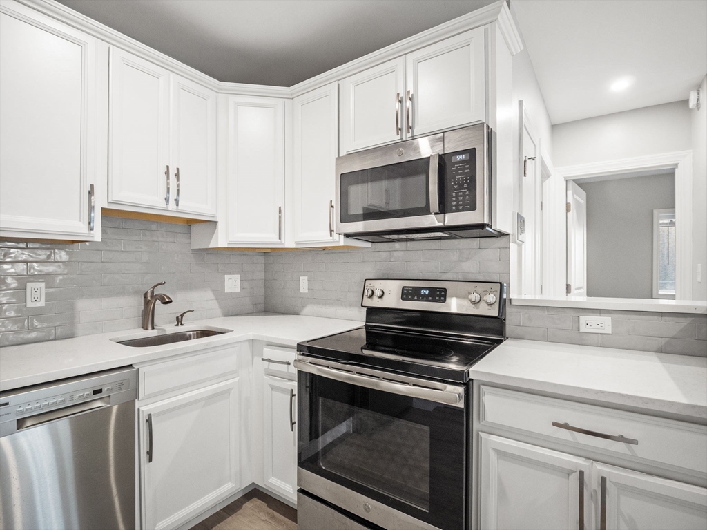 26 W Wyoming Ave 1F