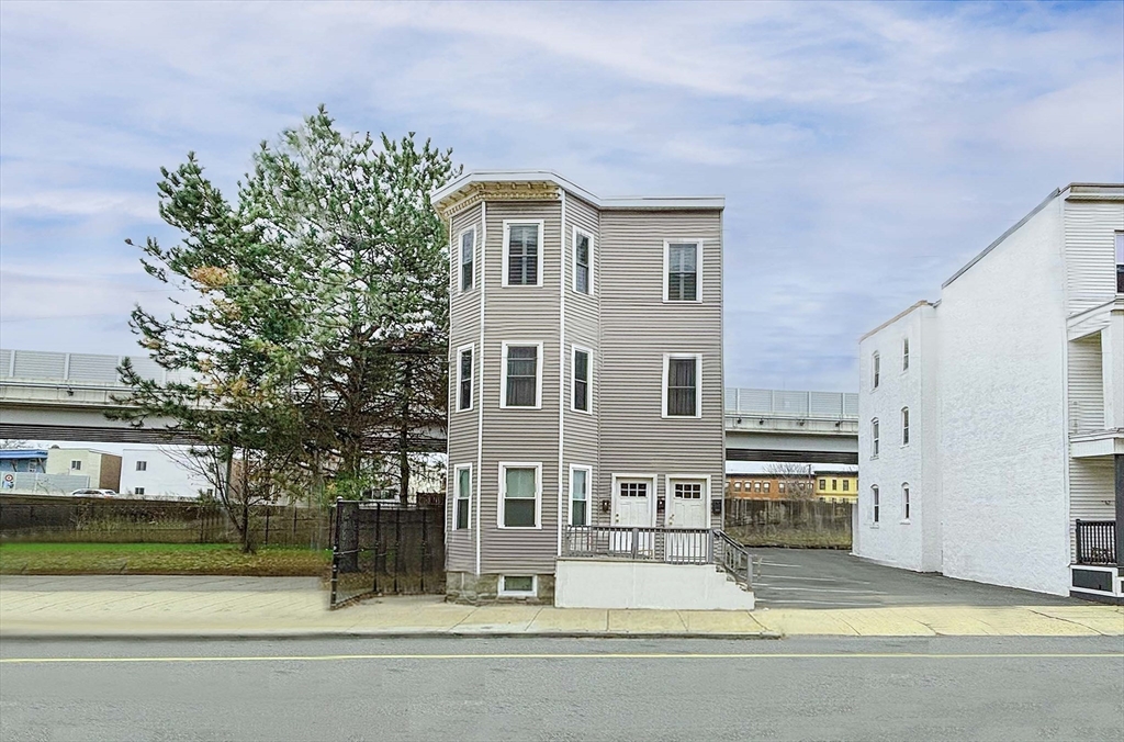 171-173 Walnut St 3