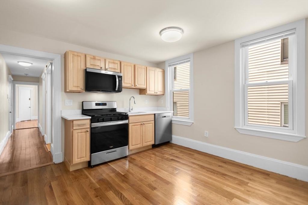 33 Browning Ave #2, Boston, MA Photo #2