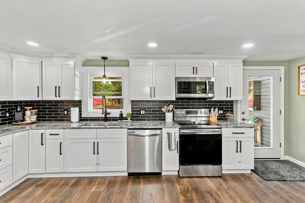 Photo of 465 E Mountain Rd, Westfield, MA 01085 (MLS # 73594904)
