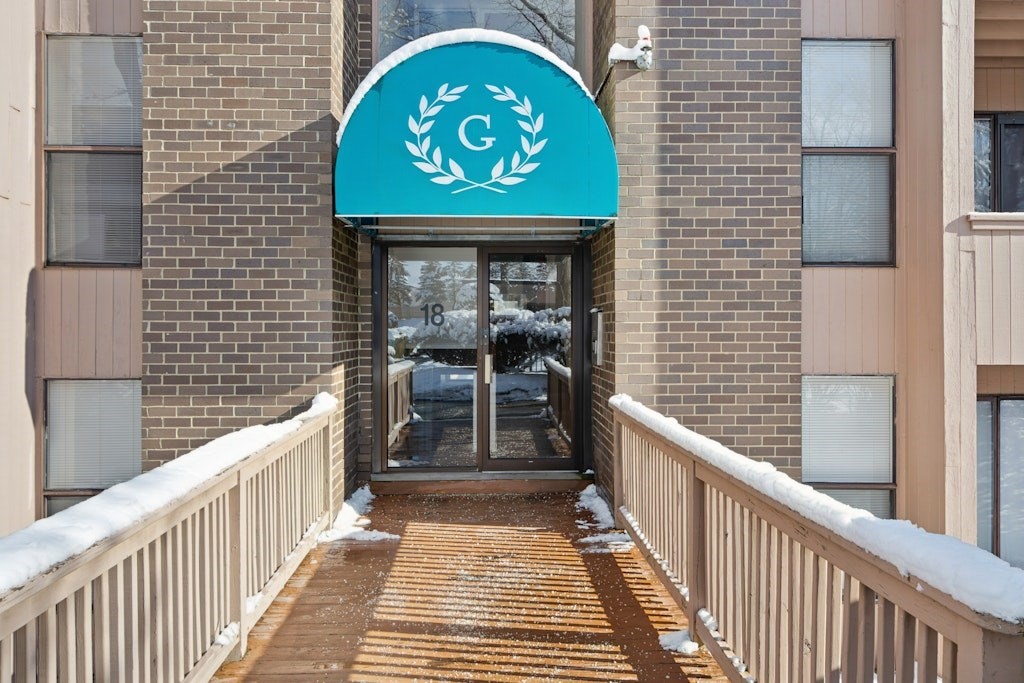 18 Shrewsbury Green Dr I