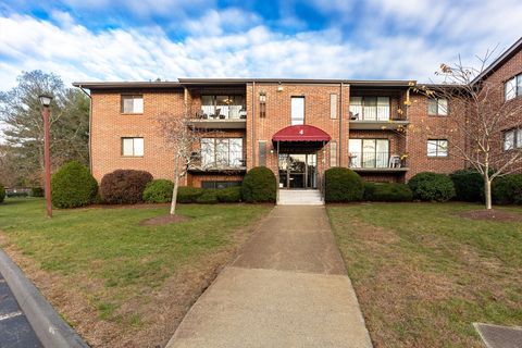 Photo of 221 Oak Street #4-31, Brockton, MA 02301 (MLS # 73528447)