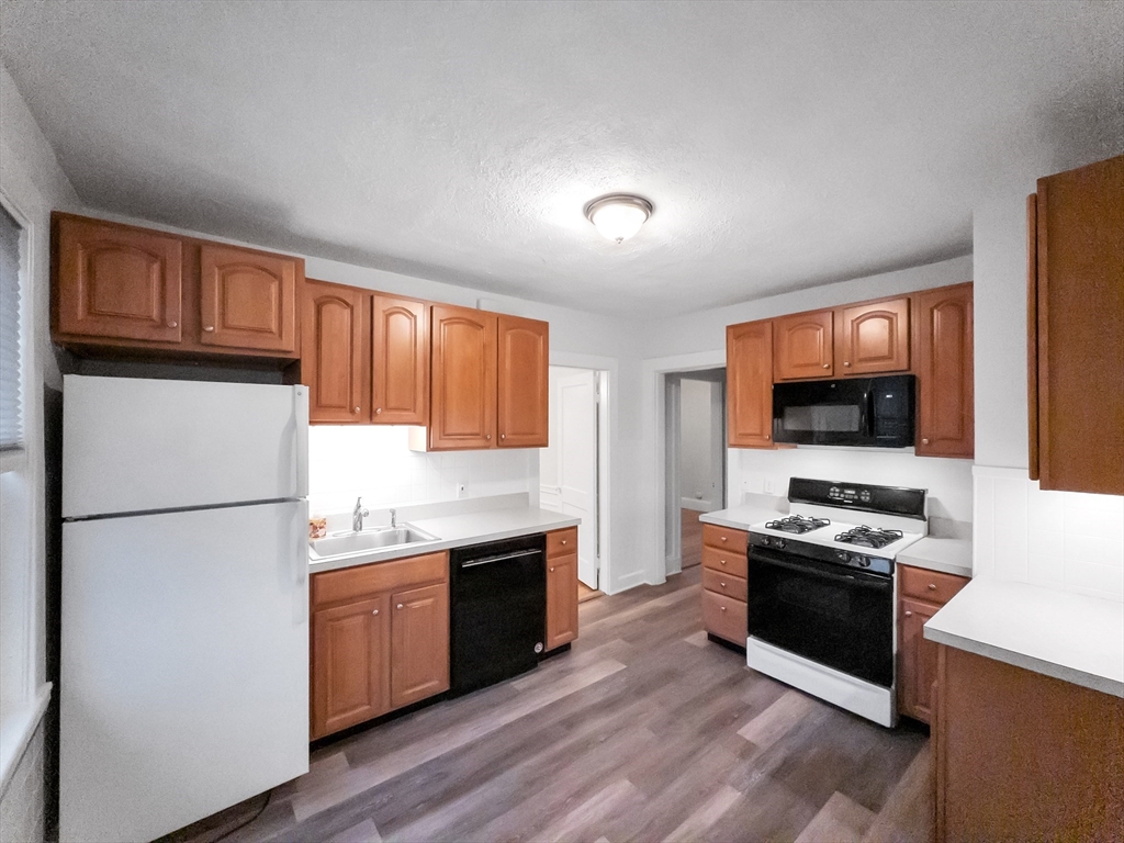 21 Bradwood Street 1