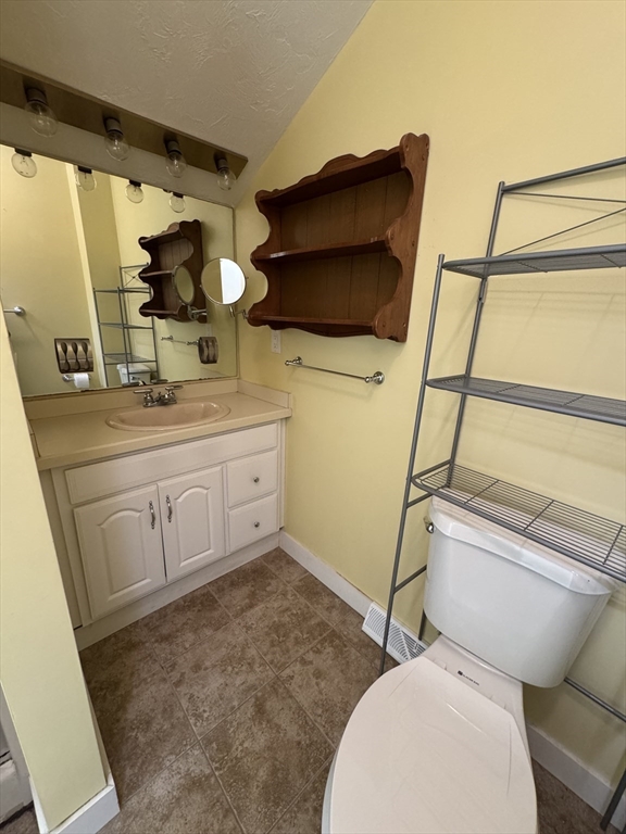 404 Centre Lane #404, Walpole, MA Photo #14