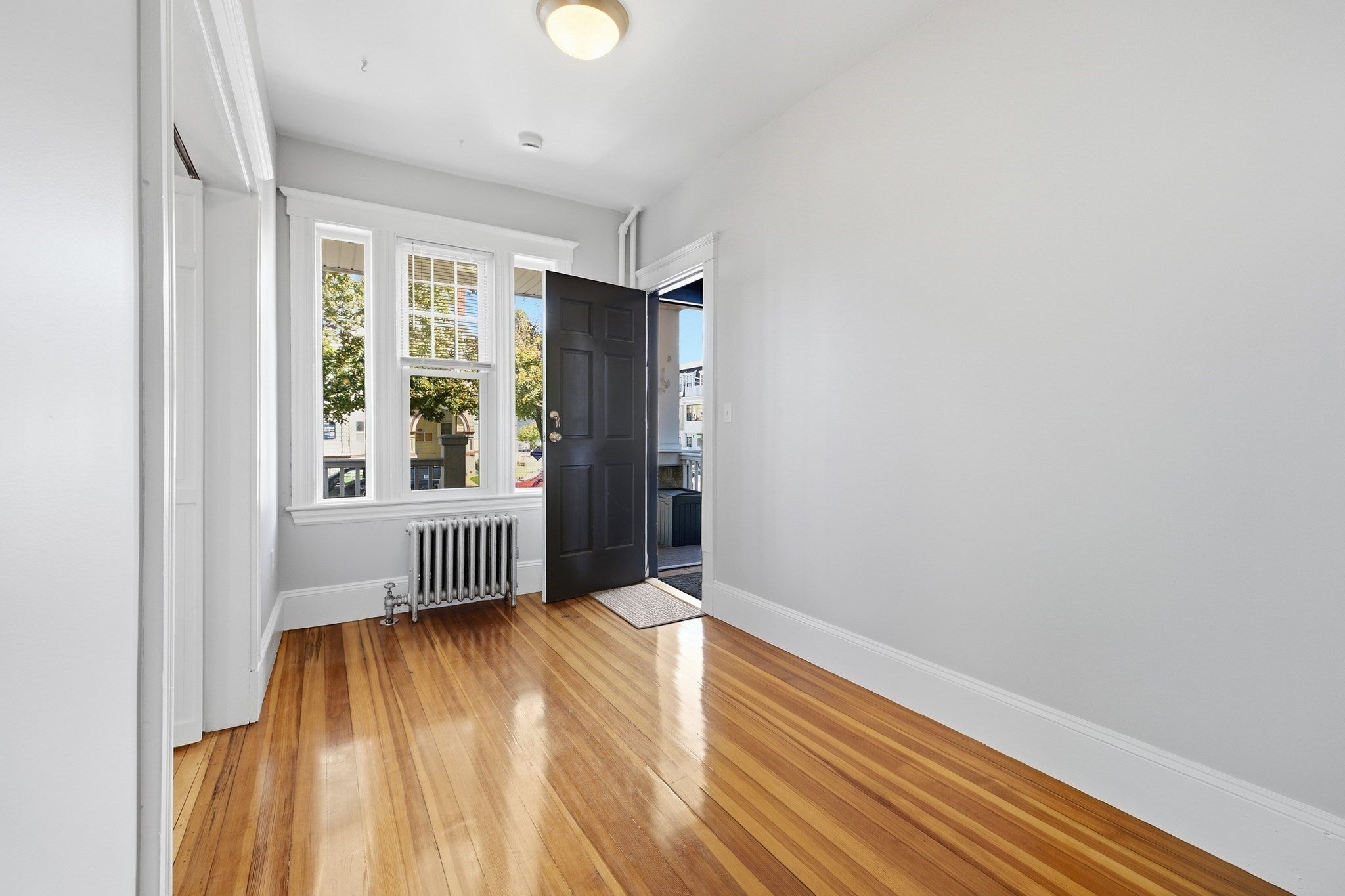 49 Pleasant St 1