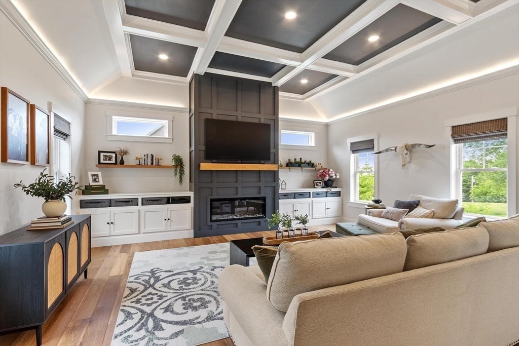 989 Pleasant St, Leominster, MA, 989 Pleasant St, Leominster, MA Photo #11