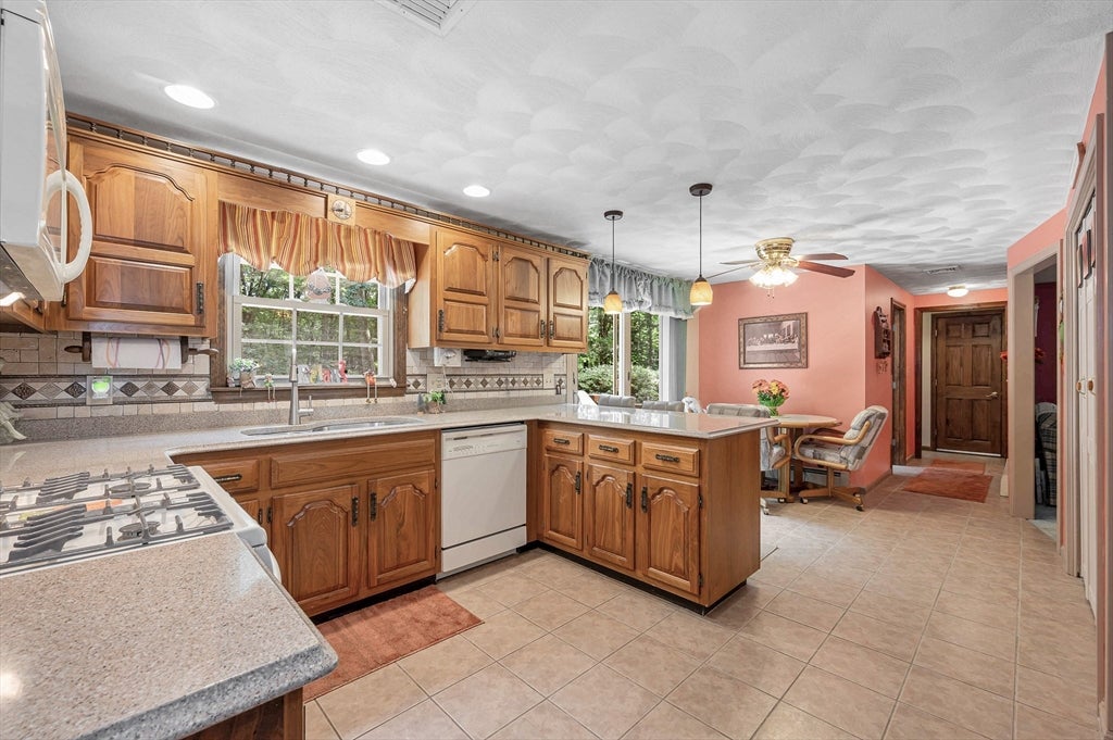 167 Trout Brook Rd, Dracut, MA Photo #12