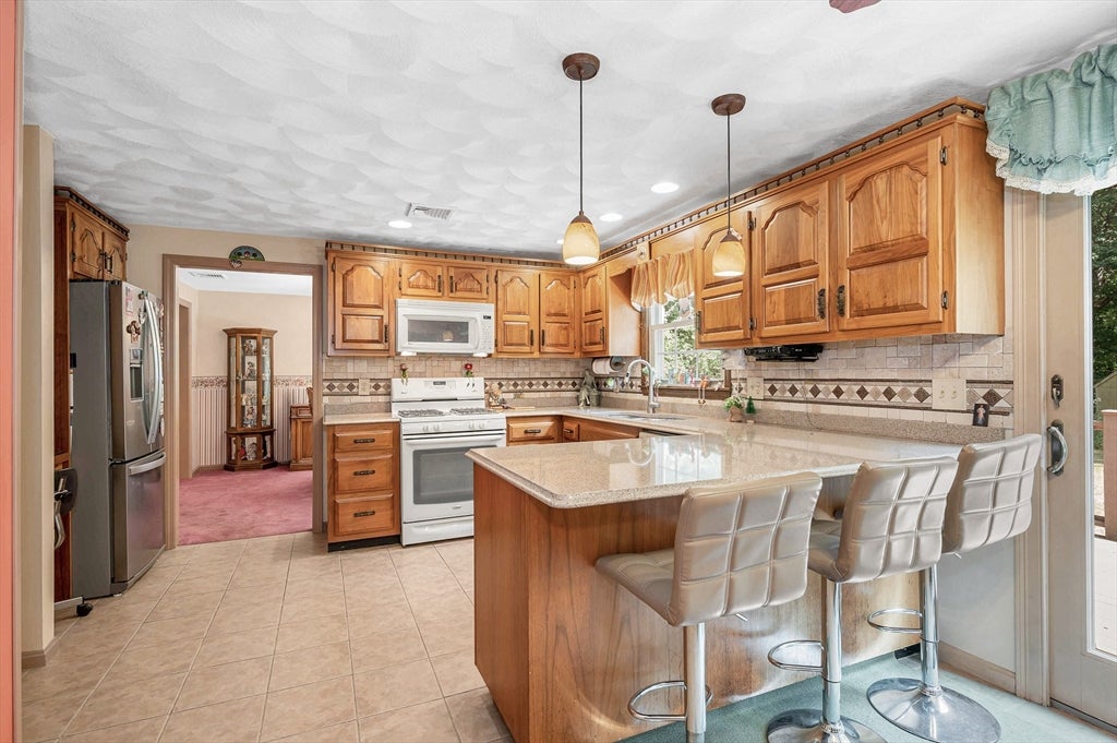167 Trout Brook Rd, Dracut, MA Photo #14